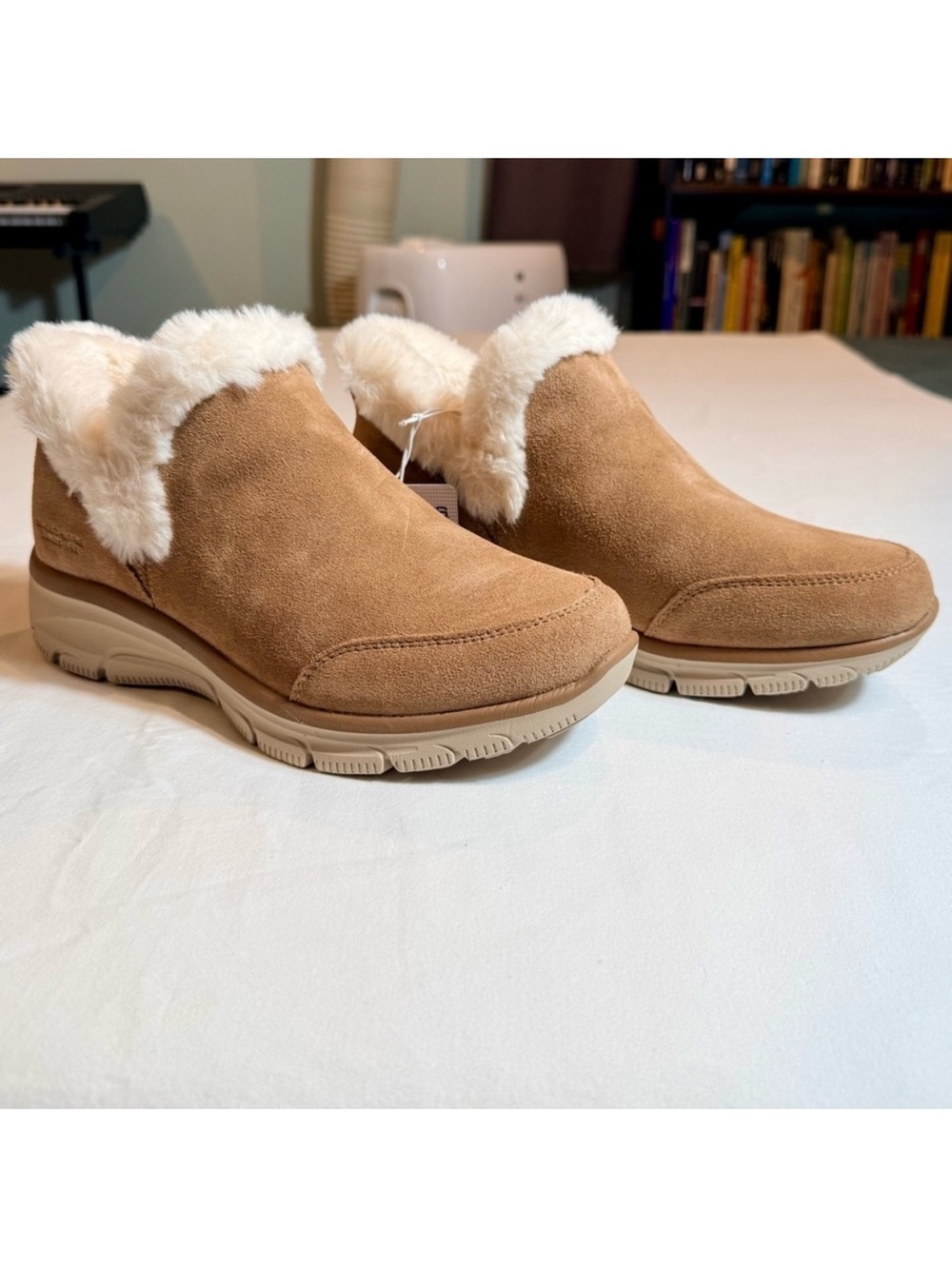 New Skechers Swift Fit Boots Womens 8 Chestnut Vegan Suede Faux-Fur Slip-Ons Tan